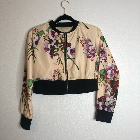 chloah Jackets & Blazers - Chloah Pastel Floral Cropped Zip Up Jacket